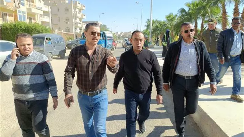 جهاز الشروق يحرر 3 محاضر للعقارات ويكثف أعمال الزراعة.. بالصور