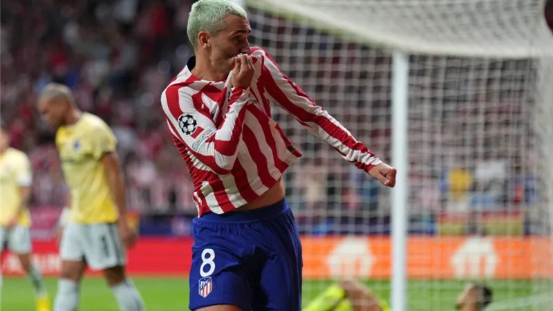 أتلتيكو مدريد يكشف موقف جريزمان من التجديد