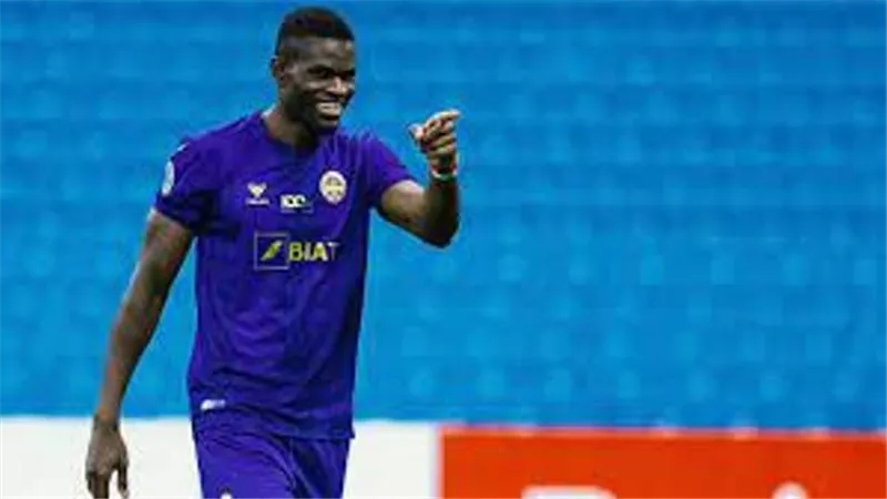 بترشيح من بوجلبان .. مهاجم الاتحاد المنستيرى على رادار الاهلى
