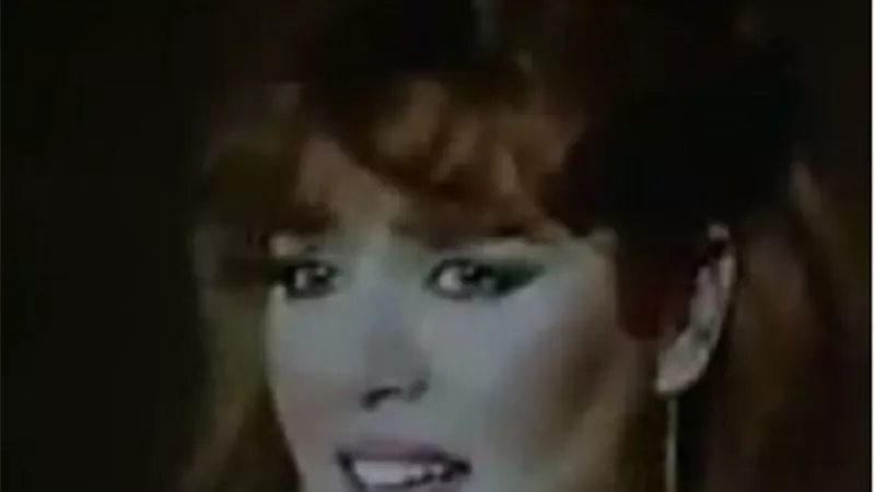 ابنة الموسيقار الراحل جمال سلامة تهدي الأوبرا.. آلة بيانو لوالدها