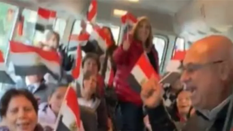 وسط هتافات 