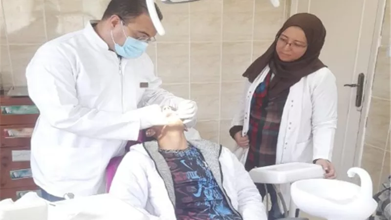 بالمجان.. كشف وعلاج ١١٠٤ مواطن خلال القافلة الطبية بالعبور