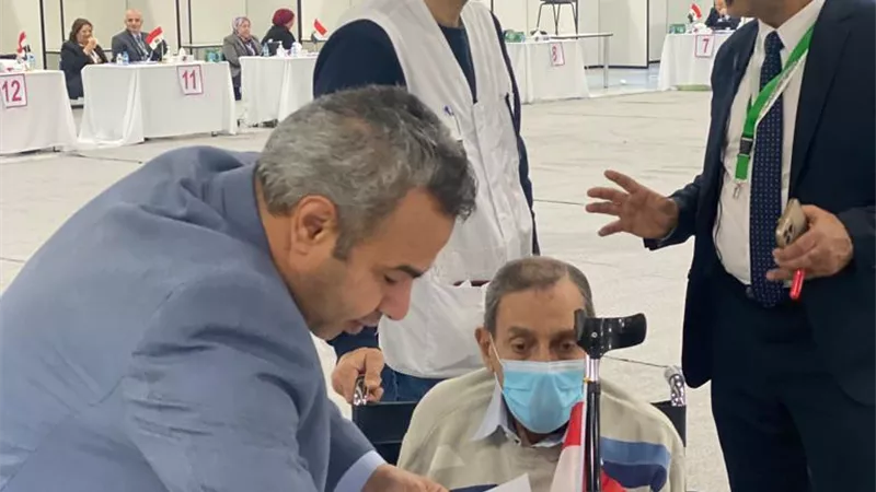 رئيس اتحاد المصريين في أمريكا: ذوى الهمم وكبار السن شاركوا بالانتخابات رغم سوء الطقس