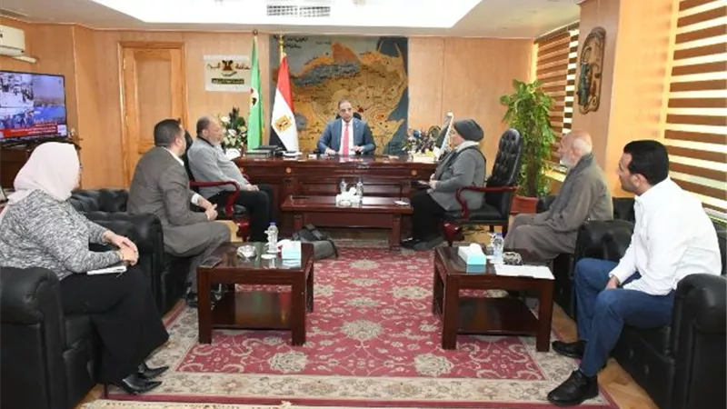 الفيوم تبحث مع 