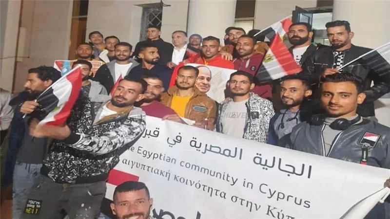 سعداء بالمشاركة.. أبناء الجالية المصرية في قبرص يحتفلون بالتصويت في انتخابات الرئاسة