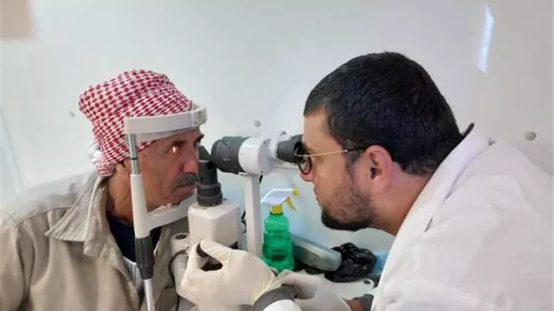 علاج ٢٠١٥ مواطنا بالمجان في قافلة طبية بدمياط