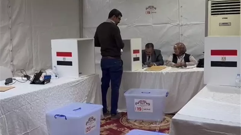 استمرار توافد المصريين بالرياض للتصويت في الانتخابات الرئاسية لليوم الثالث