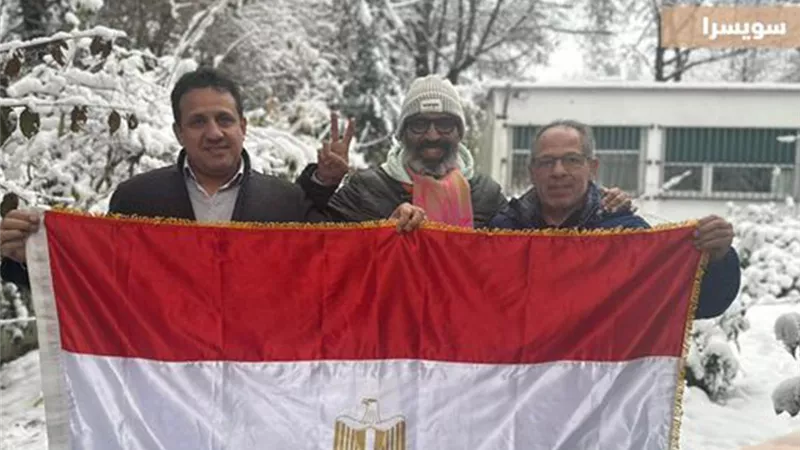 تحت الثلوج ... أبناء الجالية المصرية بسويسرا يواصلون الإدلاء بأصواتهم في الانتخابات الرئاسية