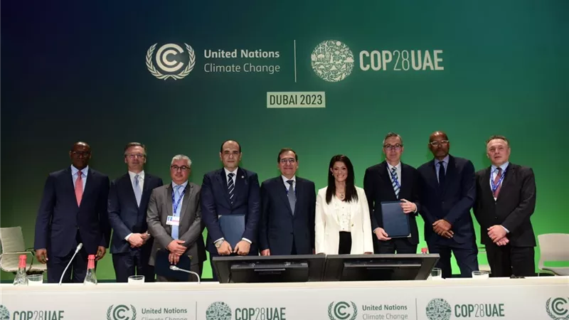المشاط تشهد توقيع 3 مشروعات لدفع التحول إلى الاقتصاد الأخضر