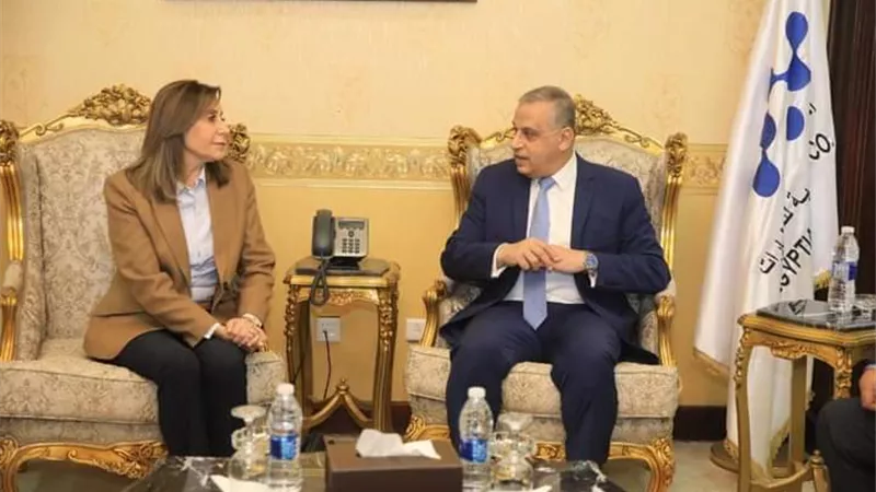 وزيرة الثقافة: نسعى لتفعيل استراتيجية ثقافية تستهدف بناء الإنسان
