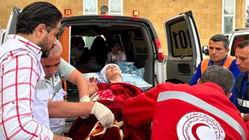 نقل أول دفعة من الجرحى الفلسطينيين الى مستشفيات تونس