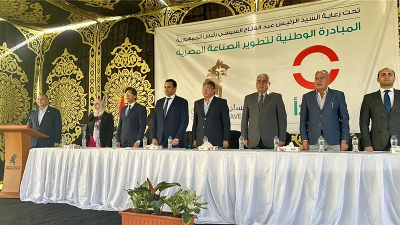 الصناعة عصب التنمية .. ومصر علي الطريق الصحيح .