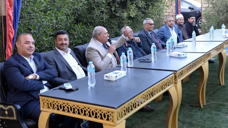 اهالي قرية منقباد وعزبة كريم باسيوط يبايعون السيسي