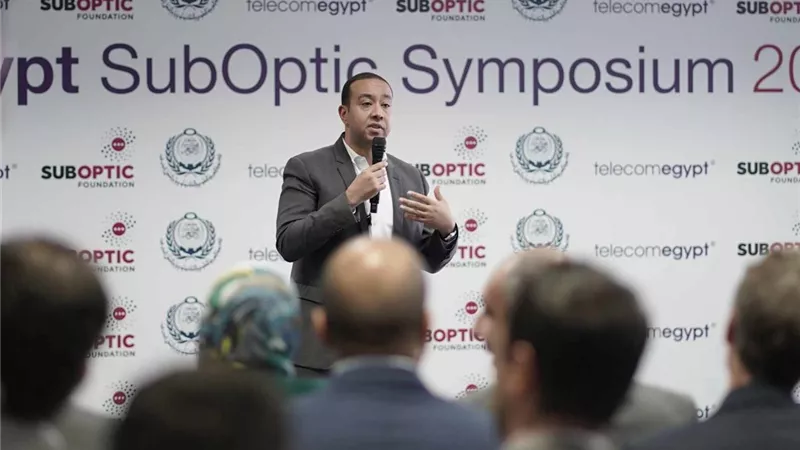 المصرية للاتصالات تدعم تطوير كوادر جديدة في صناعة الكابلات البحرية