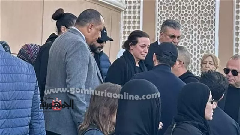 بالصور.. نجوم الفن يودعون اشرف عبد الغفور لـ مثواه الأخير