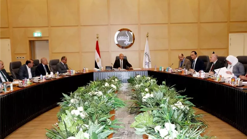 وزير النقل: لا استيراد للاتوبيسات من الخارج ودعم الصناعات الوطنية