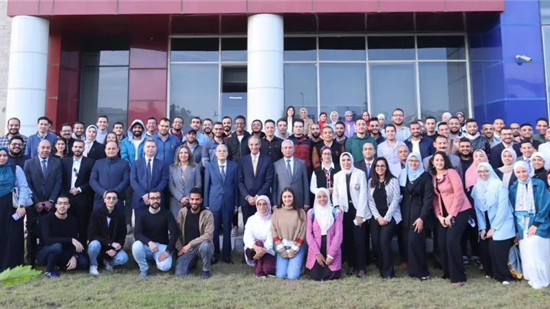 الاتصالات:مصر تشغل المرتبة الثالثة كأبرز المواقع العالمية فى صناعة التعهيد