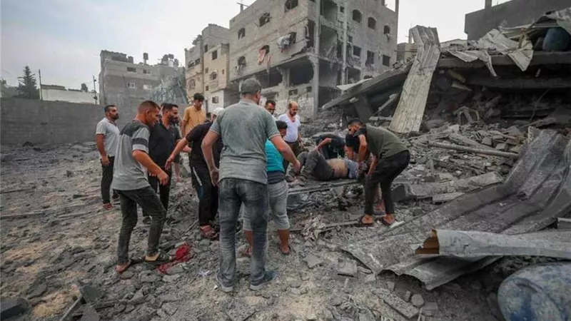 الدفاع المدني بغزة: لا مناطق آمنة والقصف يصل إلى كل مربع بالقطاع
