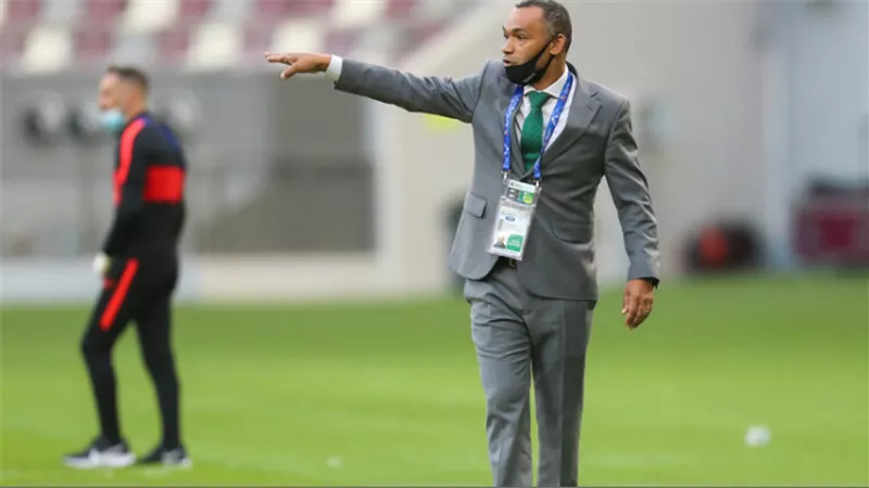 مدرب سباهان الإيراني يوجه رسالة مؤثرة إلى الاتحاد السعودي