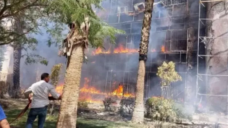 إندلاع حريق داخل مول تحت الإنشاء فى مدينة 6 أكتوبر