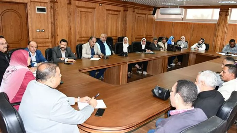 استيفاء بيانات منتسبي جامعة القناة لتفعيل التأمين الصحي الشامل