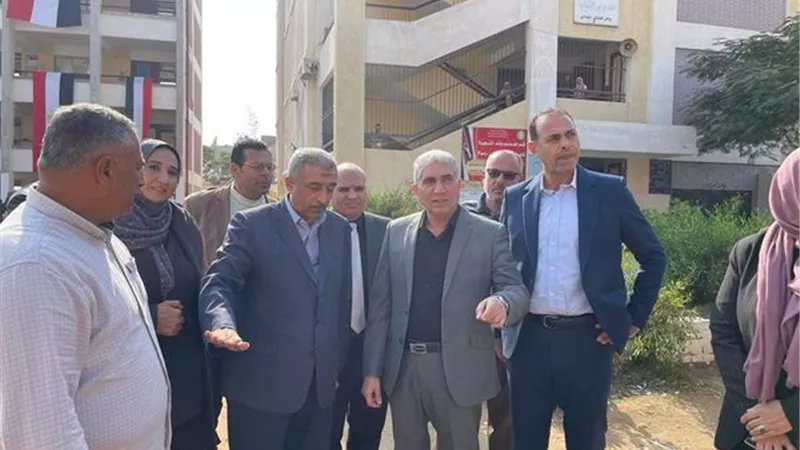 سكرتير الإسماعيلية يتفقد المقرات الانتخابية بالقصاصين وأبوصوير