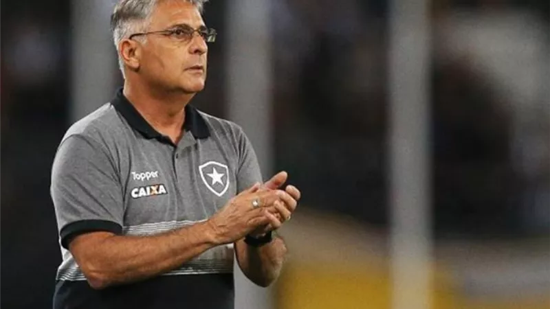 مجموعة الاهلى.. مدرب شباب بلوزداد جئتا للفوز على الاهلى