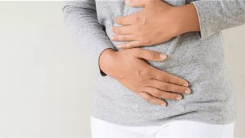 منها شرب الماء..5 خطوات تحمى بها جهازك الهضمى