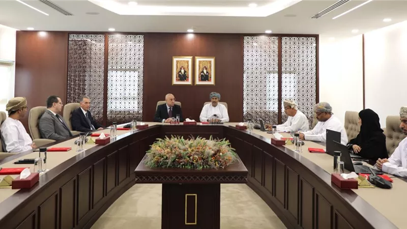 الجزار يبحث التعاون مع رئيس هيئة المناطق الاقتصادية العمانى