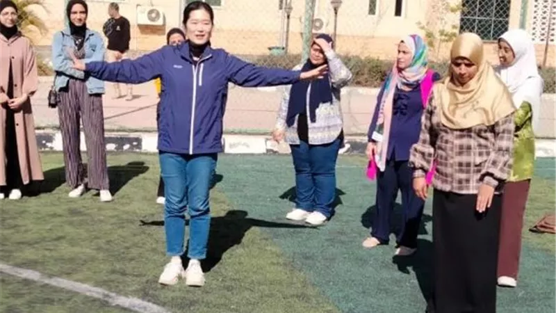 تدريب طالبات جامعة بني سويف التكنولوجية على مهارات التايكوندو