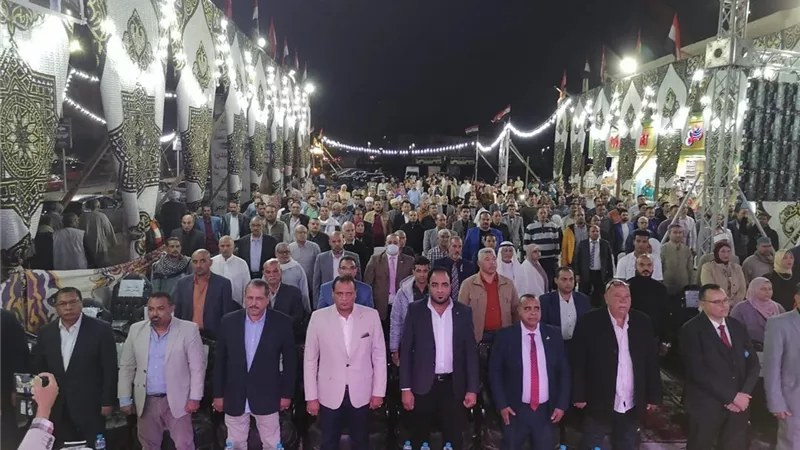 توافد الجماهير فى المؤتمر الشعبي لتأييد الرئيس السيسي فى الغردقة