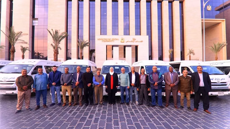 القباج:سيارات لنقل ذوي الإعاقة وكبار السن لمقار لجانهم الانتخابية