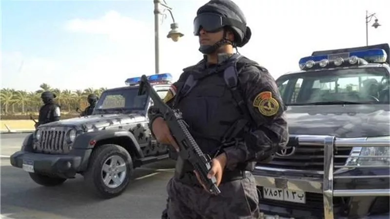 شهيد لقمة العيش .. جزار يمزق سائق توك توك بسكين في الغربية