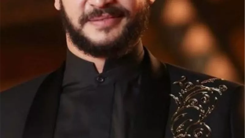 أحمد خالد صالح.. يبدأ 