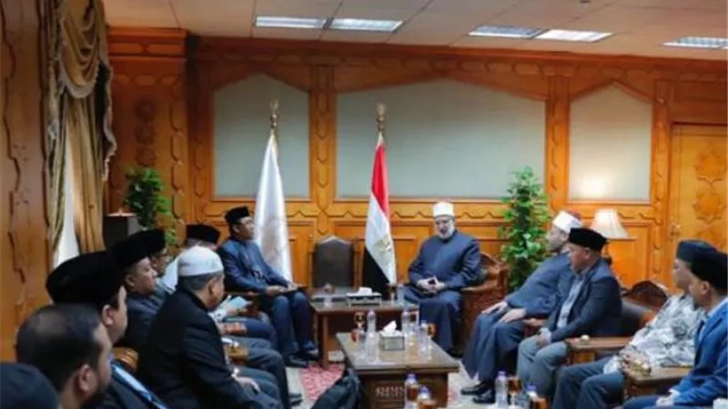 وكيل الأزهر يستقبل وفدا ماليزيا