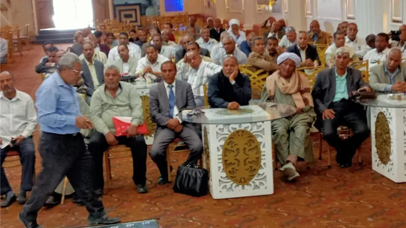 لقاءحاشدبإدارةنقادةالتعليمية للتوعيةبأهمية المشاركة فى الانتخابات