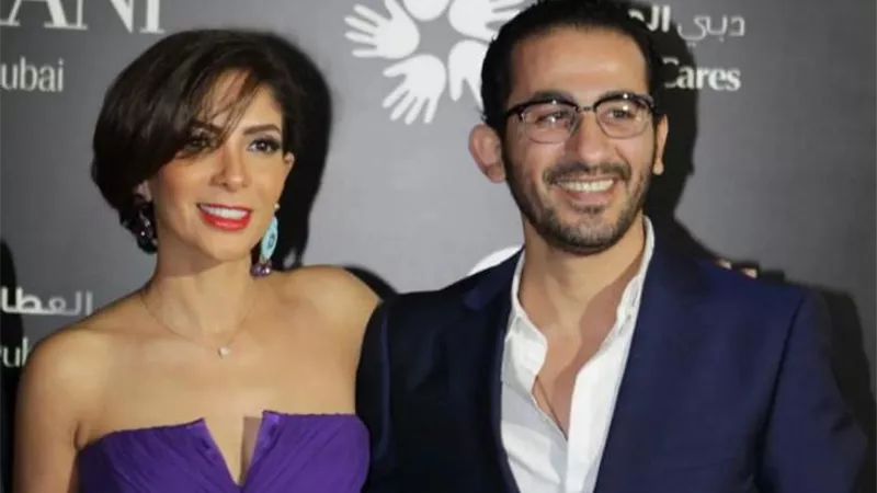منى زكى تنعي شقيق أحمد حلمي