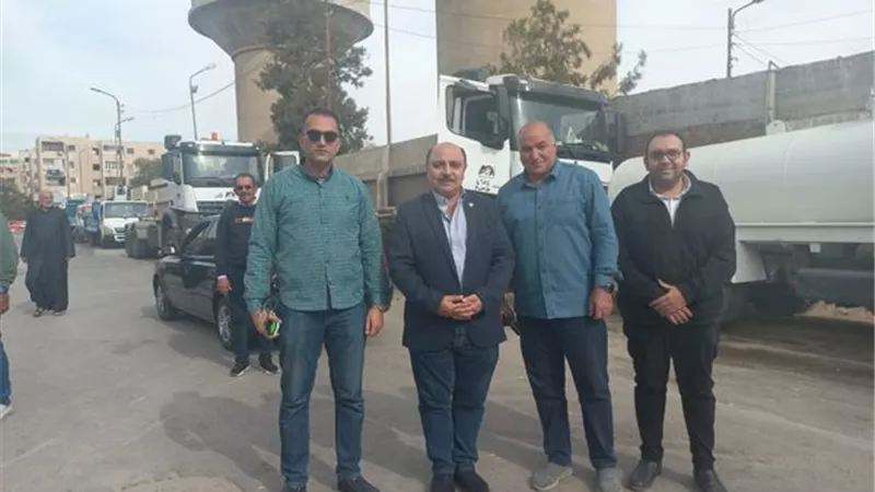 اصطفاف معدات الحملة الميكانيكية بحى ثالث الإسماعيلية
