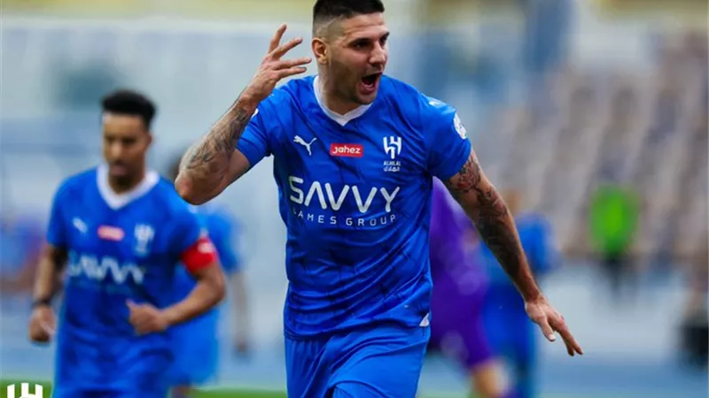 الطائي ضد الهلال .. شاهد ميتروفيتش يضيف الهدف الثاني للهلال