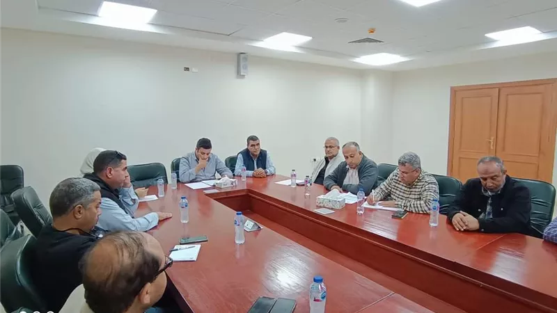 اجتماعًا موسعًا لمناقشة الاستعدادات للانتخابات الرئاسية بالعبور
