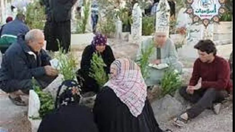 امور لا تُبيح للمرأة زيارة القبور