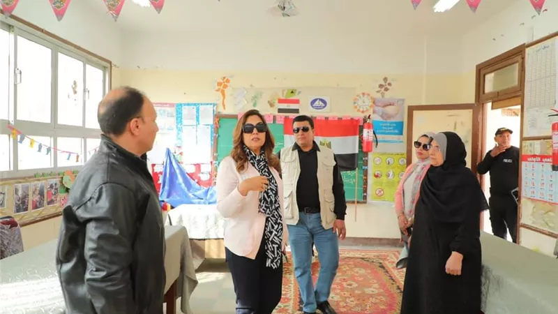 محافظ دمياط تتفقد المقار الانتخابية استعدادًا لانطلاق عملية التصويت بالانتخابات الرئاسية غدًا