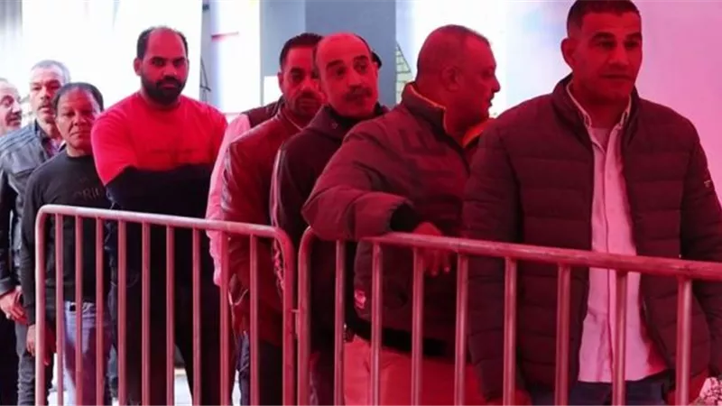 انتخابات الرئاسة .. اقبال الناخبين على لجنة قصر الدوبارة .. صور