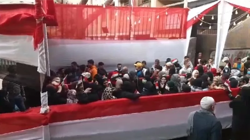 مواطنوا أطفيح فى طوابير منذ الصباح للمشاركة فى انتخابات الرئاسة
