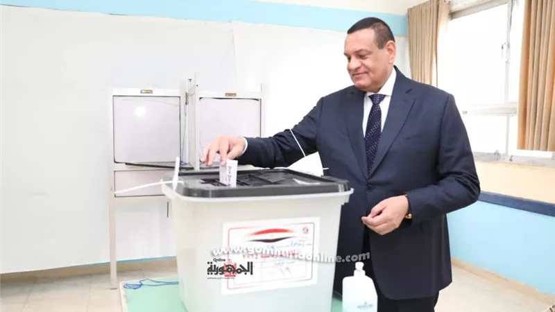 وزير التنمية المحلية يُدلي بصوته في الانتخابات الرئاسية