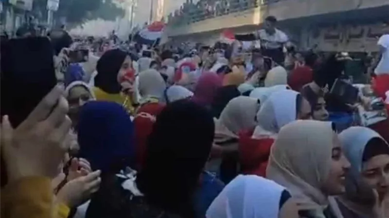 مسيرات حاشدة بمركز ابو حمص للحث على المشاركة فى الانتخابات الرئاسية.. صور