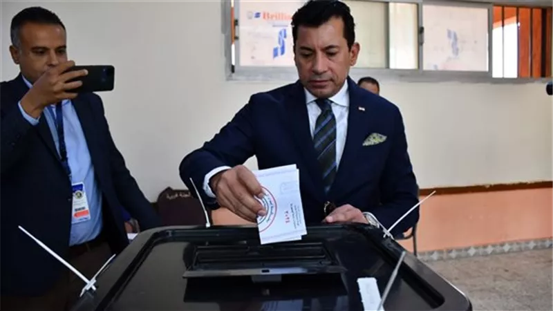 وزير الرياضة يدلي بصوته في الانتخابات الرئاسية 2024