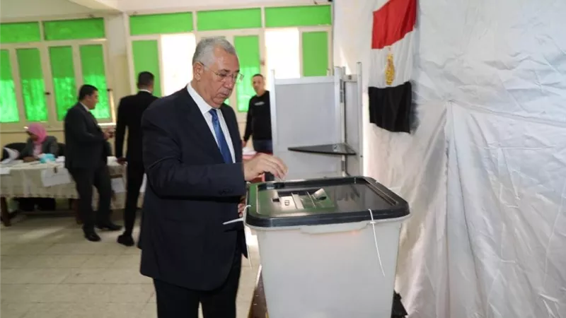 وزير الزراعة يدلى بصوته فى الانتخابات الرئاسية 2024