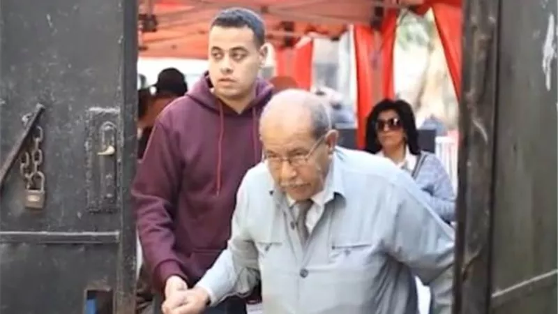 أيقونة الانتخابات.. كبار السن فى طليعة المشاركين بانتخابات الرئاسة