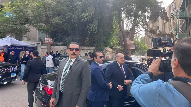 رئيس مجلس الشيوخ يصل المقر الانتخابي للادلاء بصوته